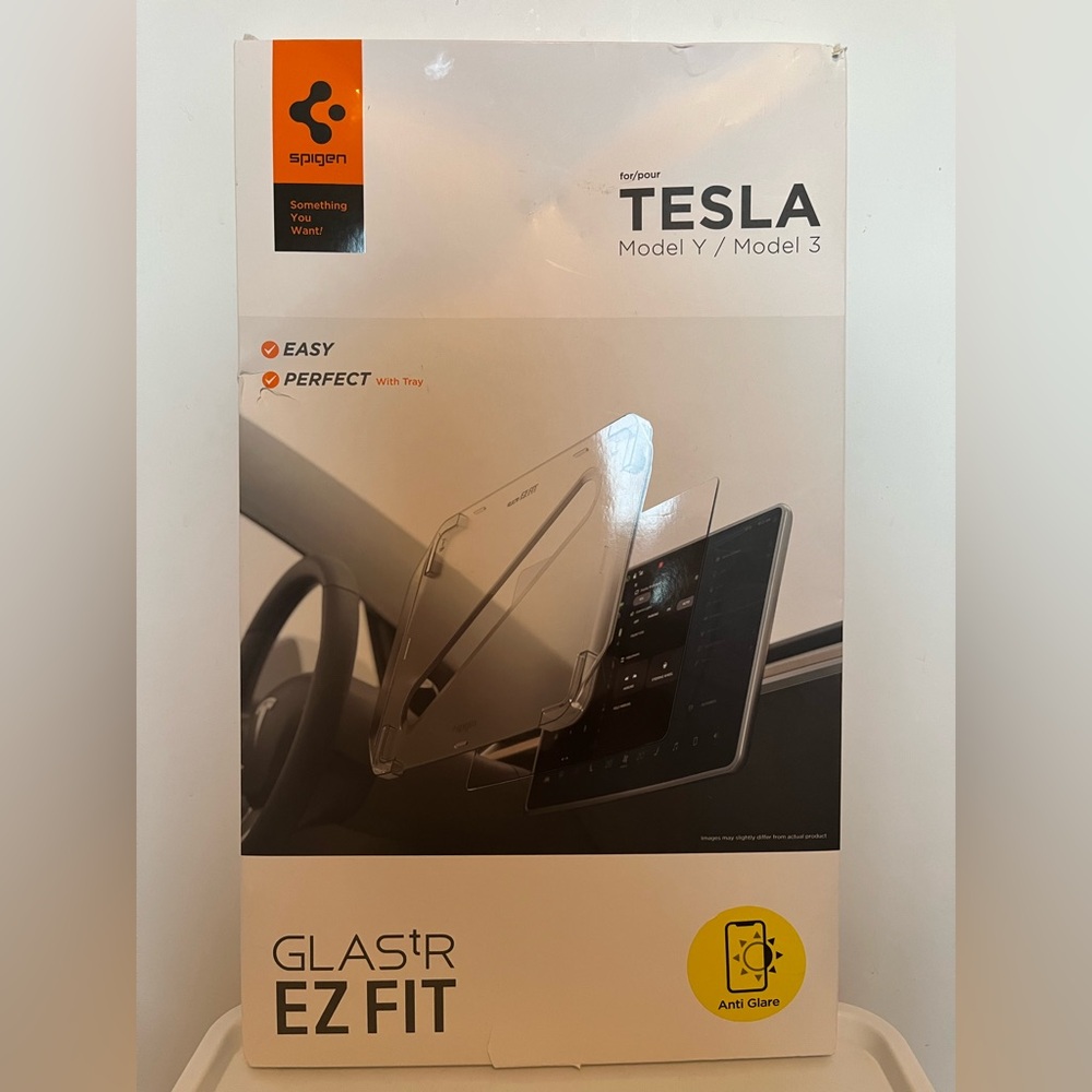 Spigen GlasR EZ FIT for Tesla Model Y / Model 3 (Anti Glare)